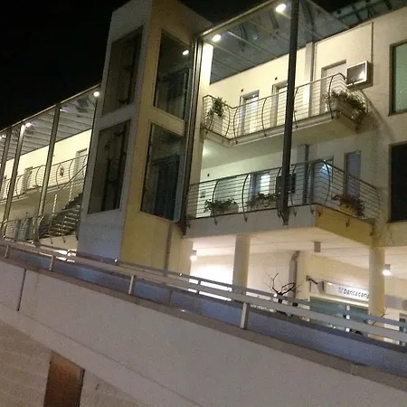 Bed & Business Hotel