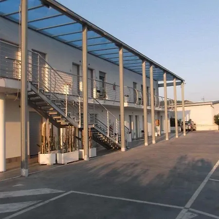Hotel Bed & Business Sambuceto (Pescara)