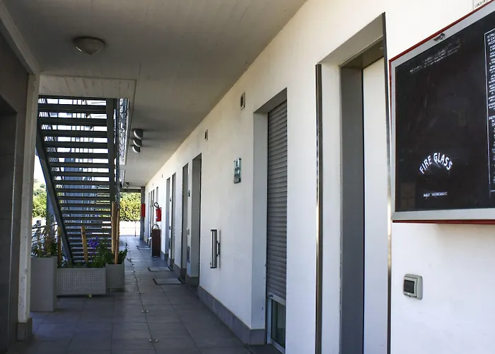 Bed & Business Hotel