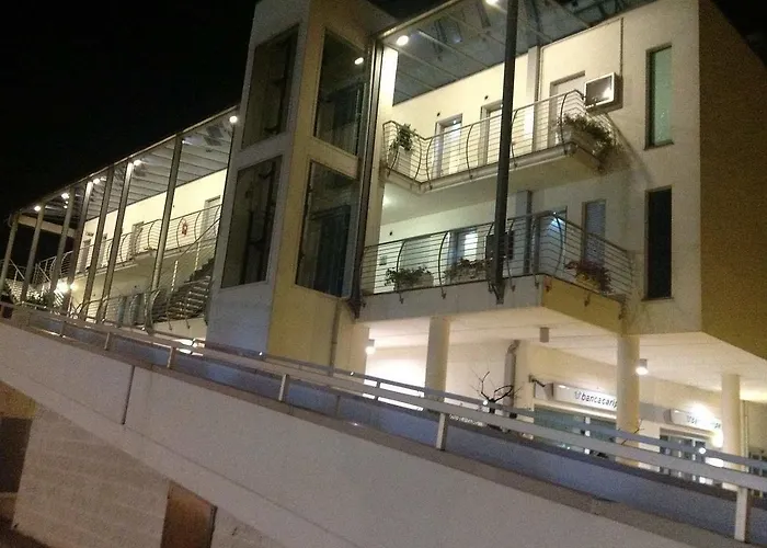 Bed & Business Hotel